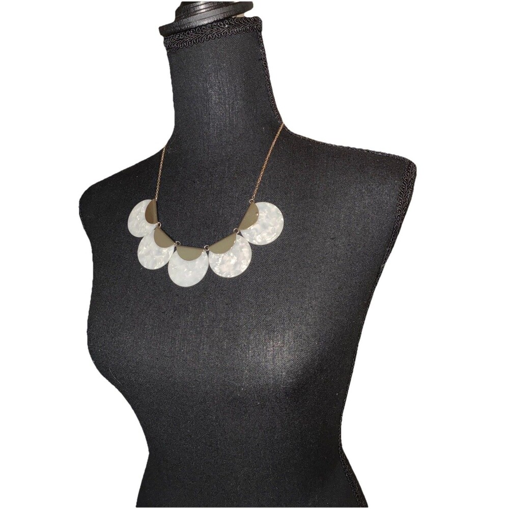 Time And Tru Gold Tone Fashion White Acrylic Disc Bib Necklace